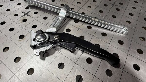 Ratchet Handle Clamp w/ Integrated Stud - Image 7